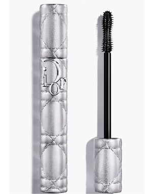 Diorshow Overvolume Waterproof Extreme Volume Mascara
DIOR NIB
